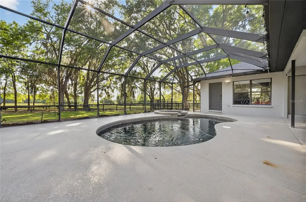 1324 Otters View Court Fruitland Park FL 34731