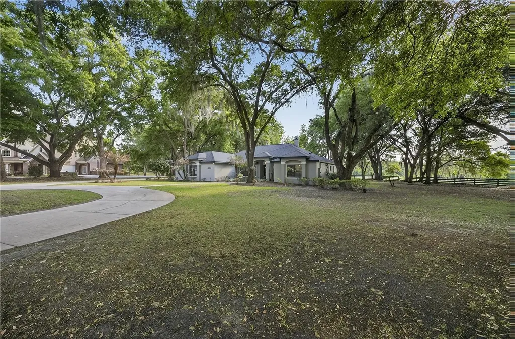 1324 Otters View Court Fruitland Park FL 34731