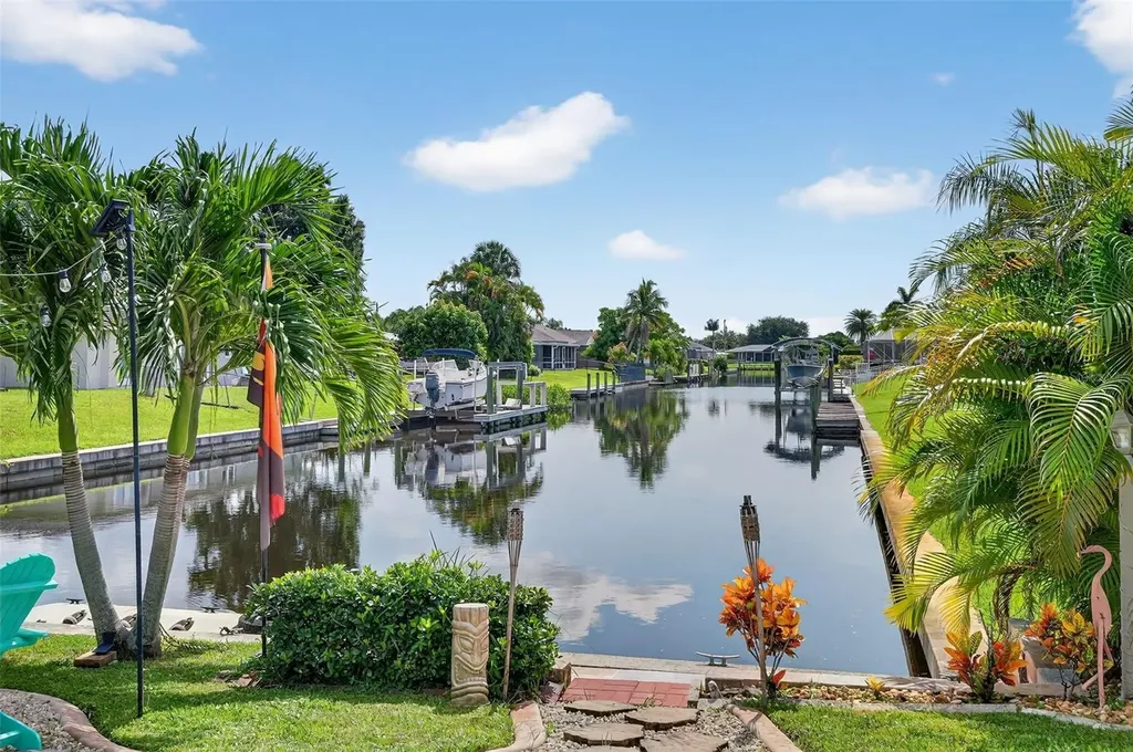 4638 Vinsetta Avenue North Fort Myers FL 33903