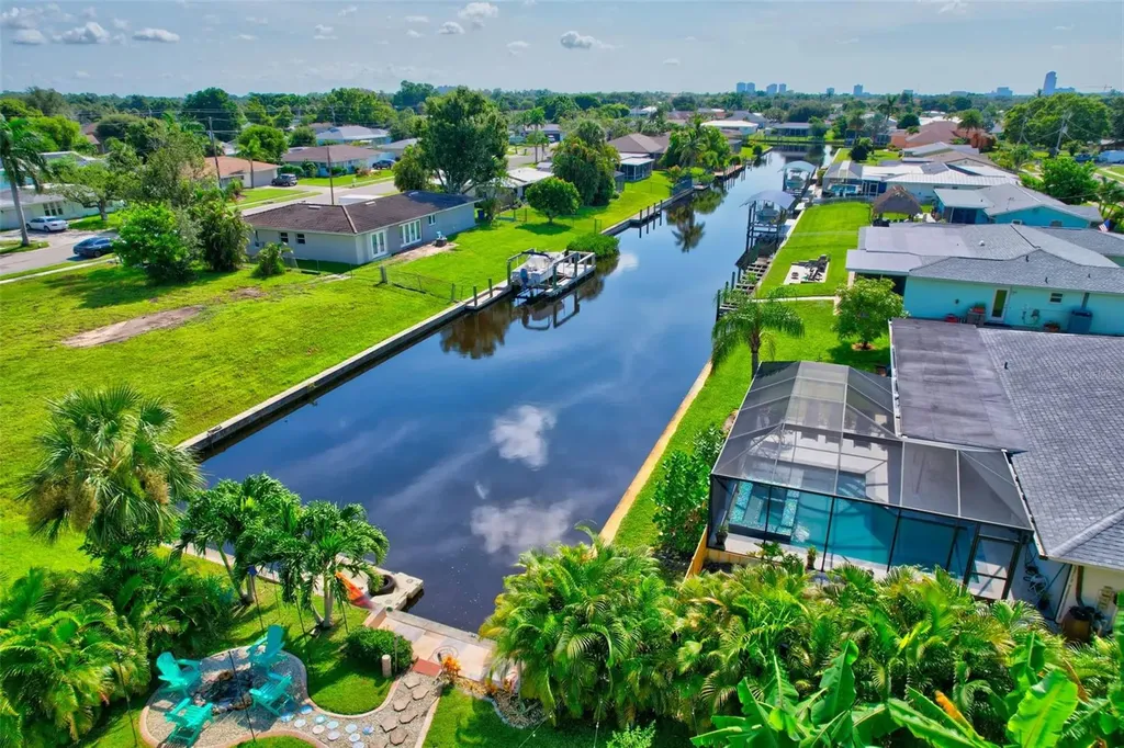 4638 Vinsetta Avenue North Fort Myers FL 33903