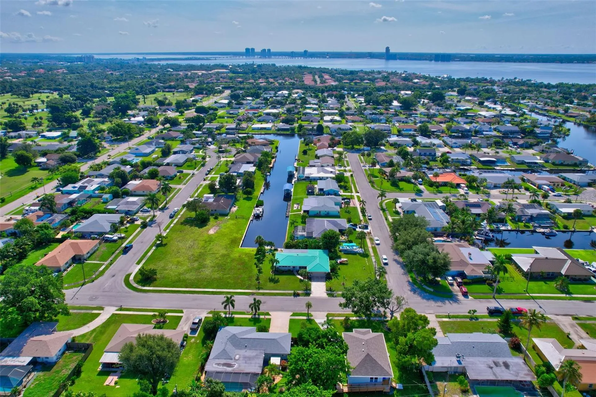 4638 Vinsetta Avenue North Fort Myers FL 33903