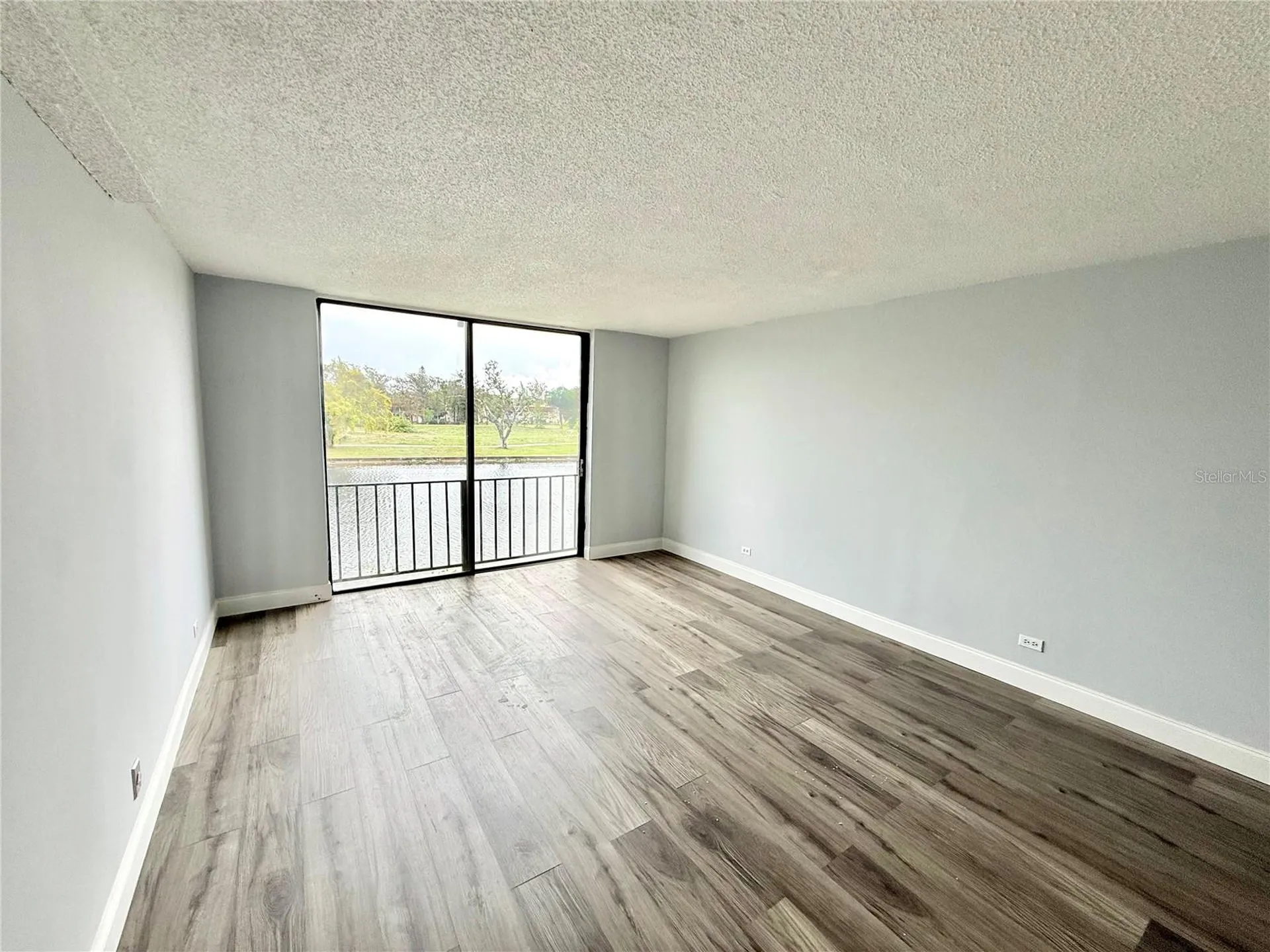 3760 Inverrary Drive Lauderhill FL 33319