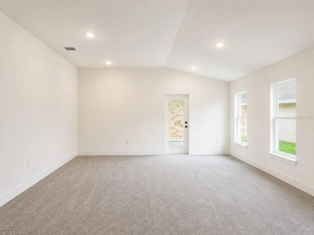 1643 Ann Rose Way Leesburg FL 34748
