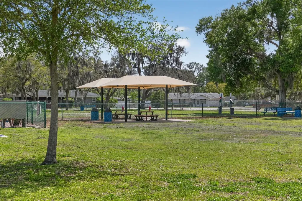 2518 Maywood Street Eustis FL 32726