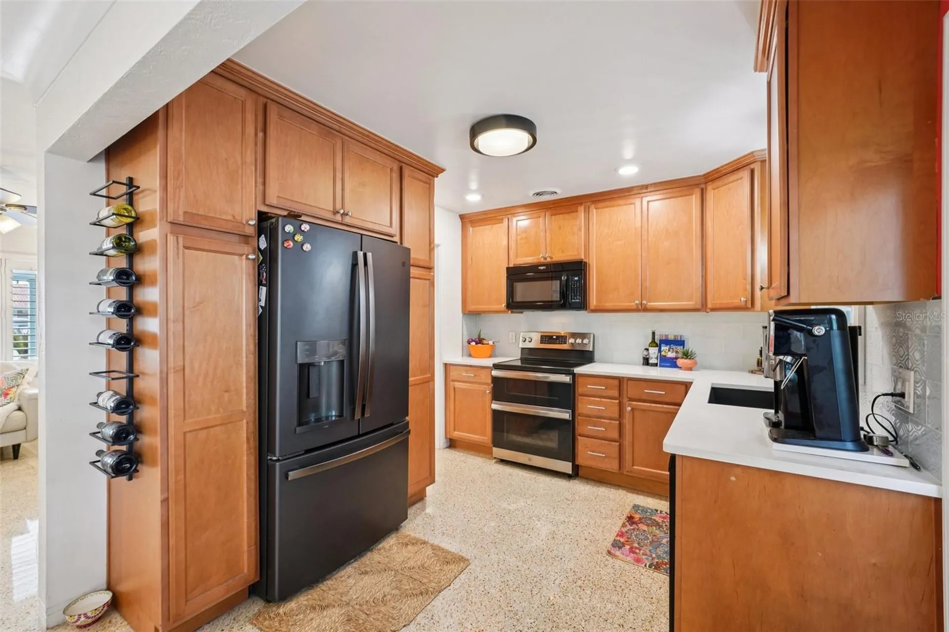 6417 24th Avenue N St Petersburg FL 33710