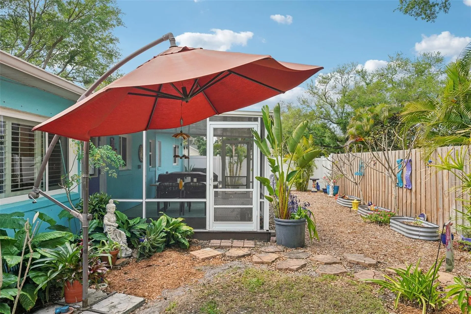 6417 24th Avenue N St Petersburg FL 33710