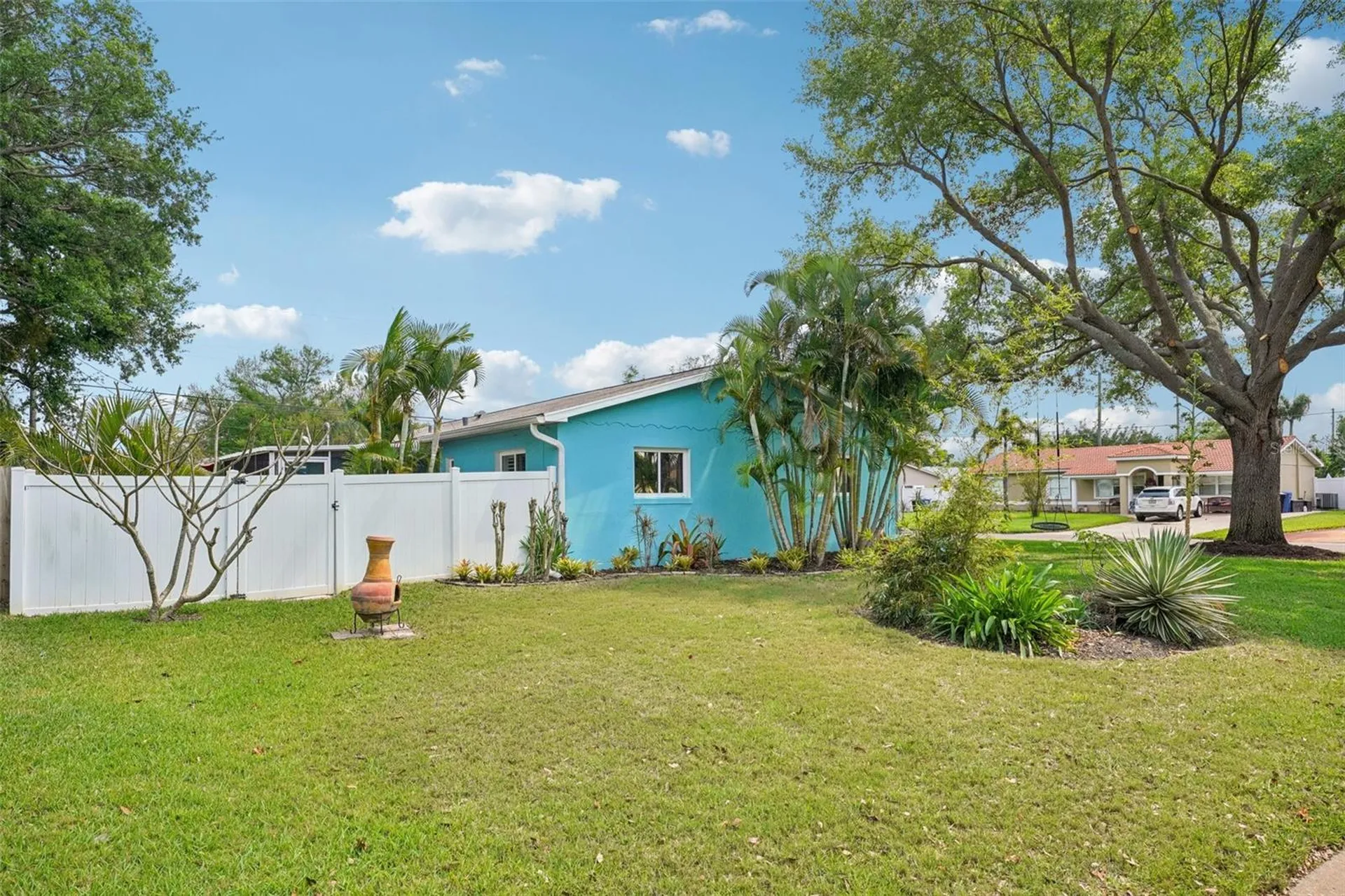 6417 24th Avenue N St Petersburg FL 33710