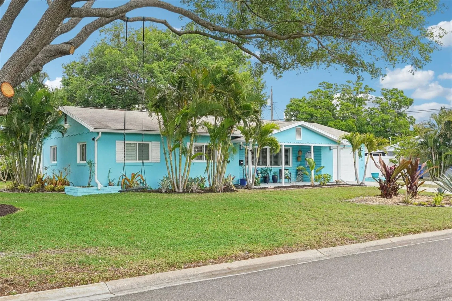 6417 24th Avenue N St Petersburg FL 33710