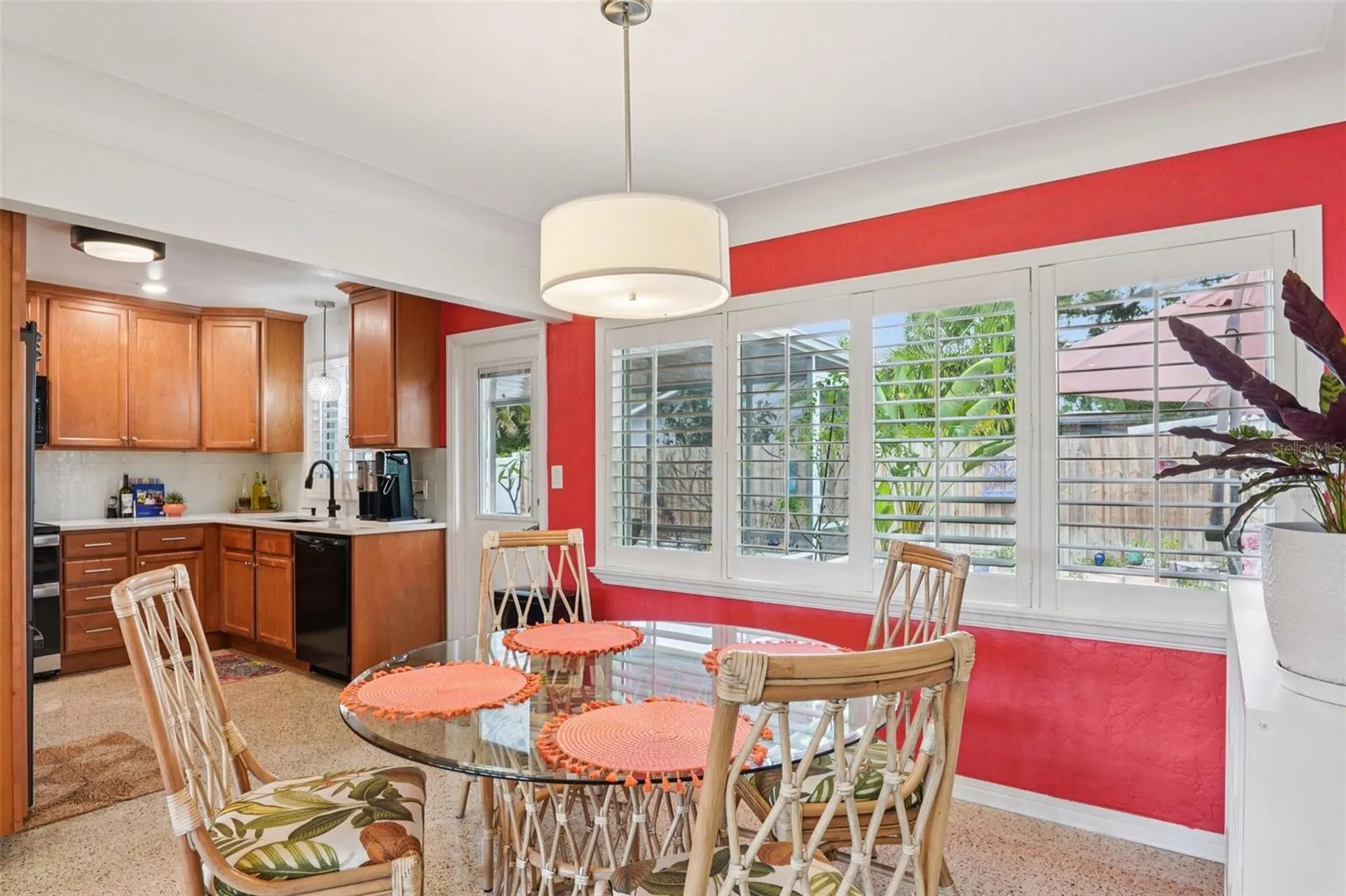 6417 24th Avenue N St Petersburg FL 33710