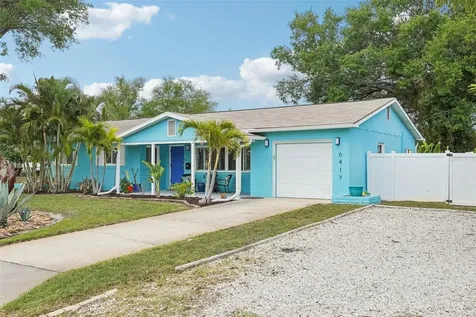 6417 24th Avenue N St Petersburg FL 33710