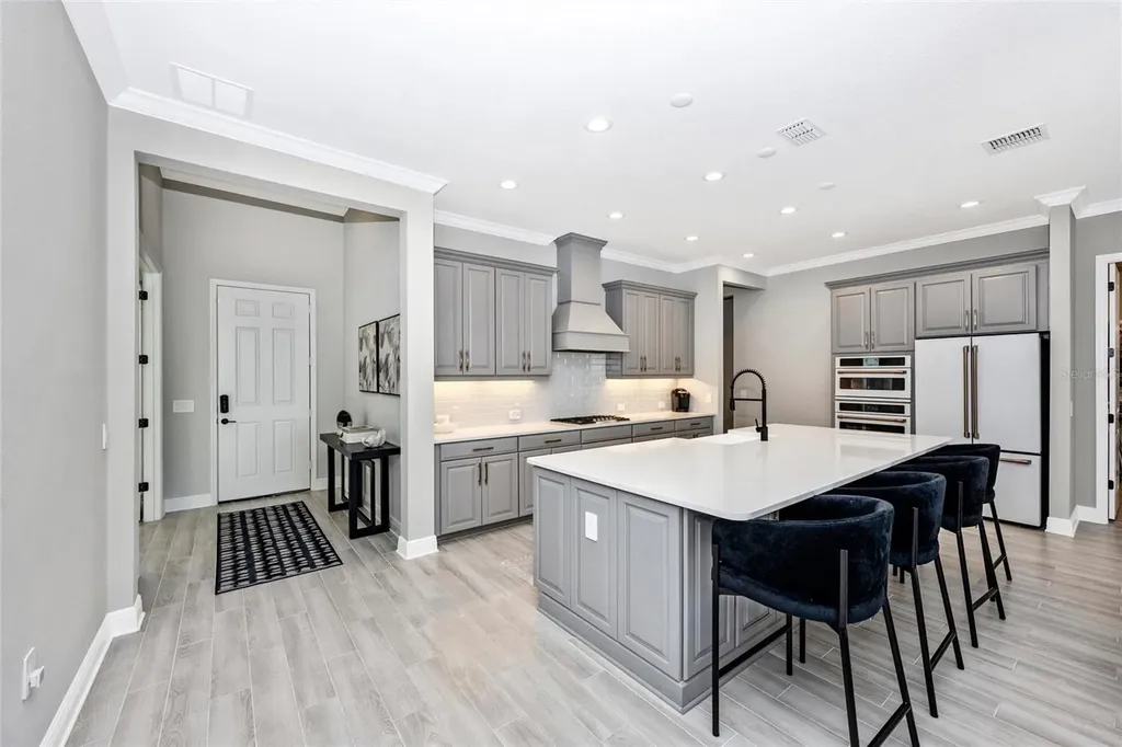 18817 Valleta Avenue Venice FL 34293