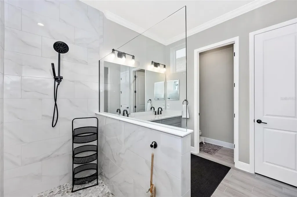 18817 Valleta Avenue Venice FL 34293