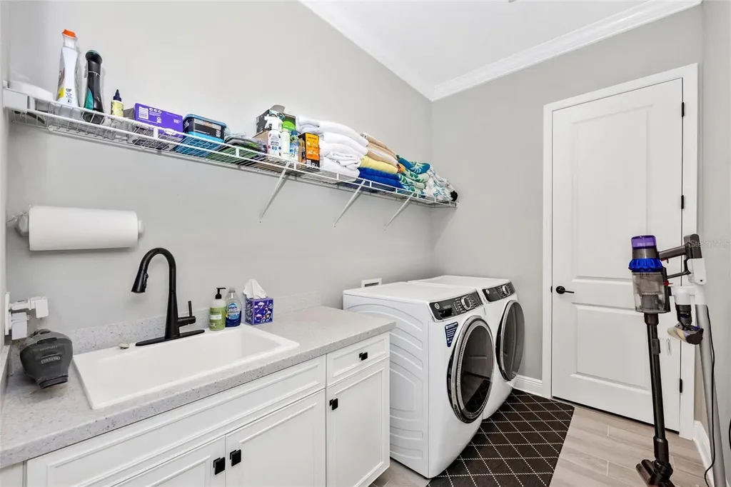 18817 Valleta Avenue Venice FL 34293