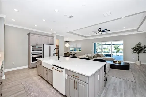 18817 Valleta Avenue Venice FL 34293
