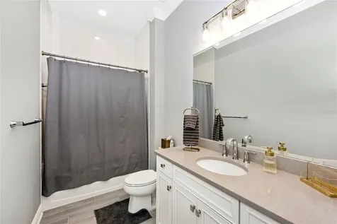 18817 Valleta Avenue Venice FL 34293