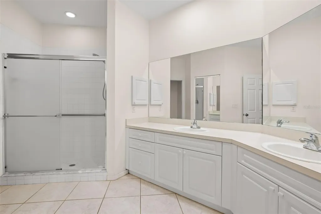 6600 100th Way N St Petersburg FL 33708