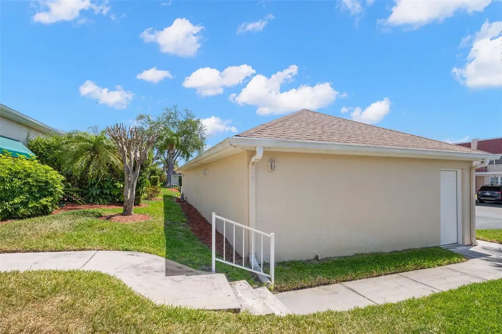 6600 100th Way N St Petersburg FL 33708