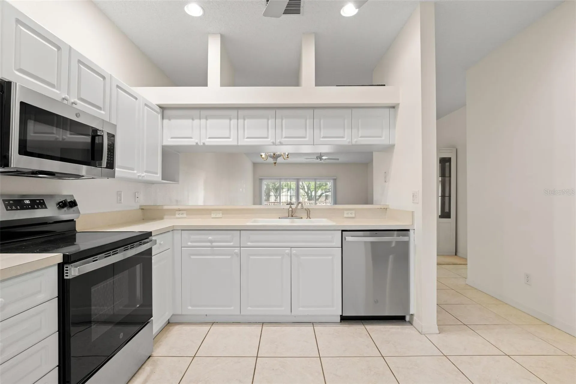 6600 100th Way N St Petersburg FL 33708
