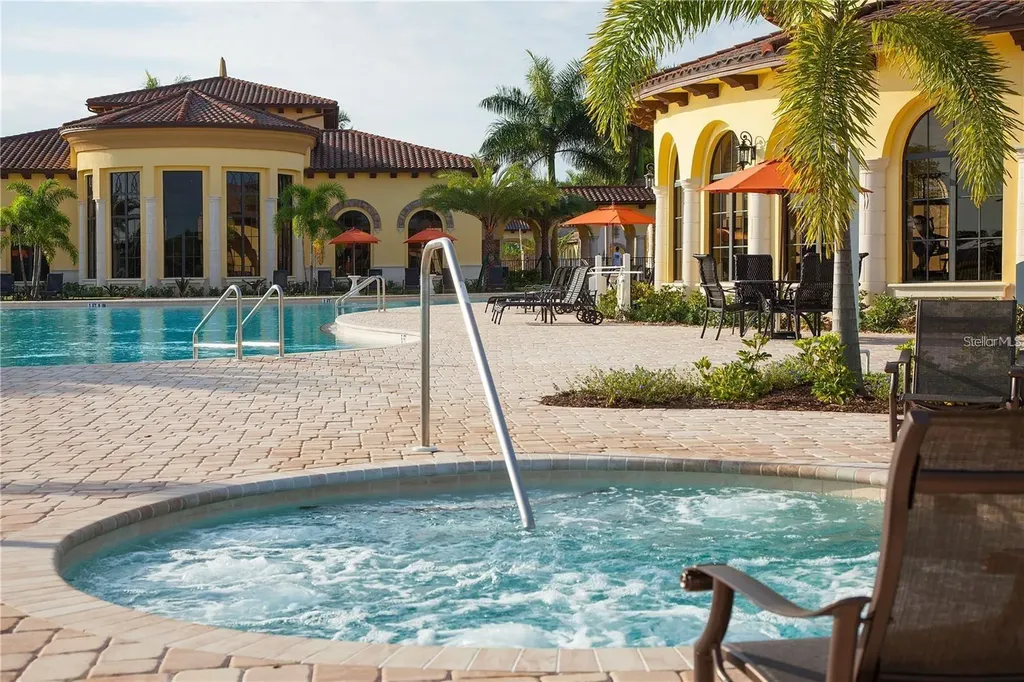 20560 Trattoria Loop Venice FL 34293