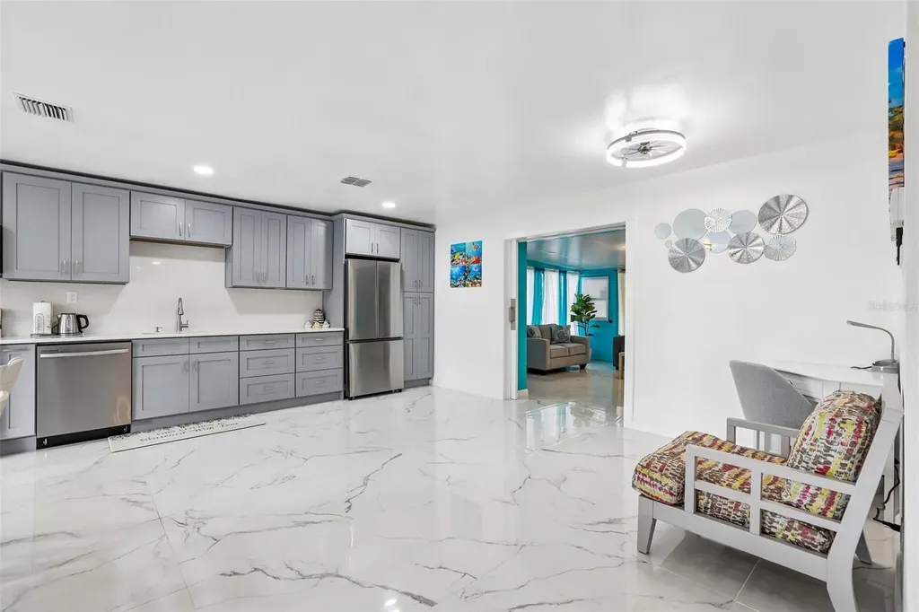 8825 Oak Street Riverview FL 33578