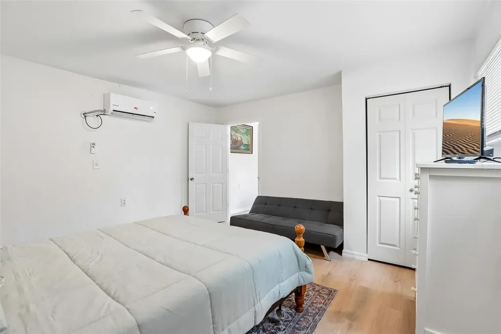 8825 Oak Street Riverview FL 33578