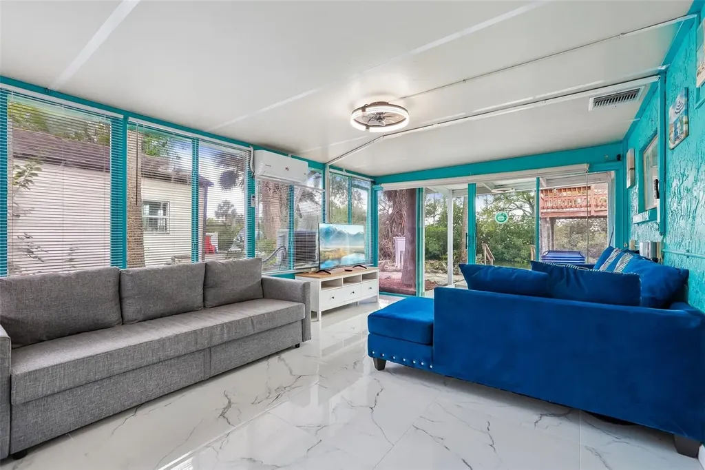 8825 Oak Street Riverview FL 33578