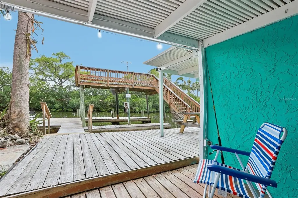 8825 Oak Street Riverview FL 33578