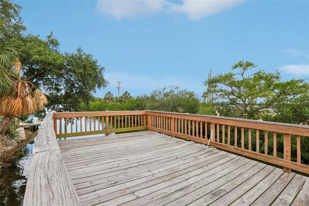 8825 Oak Street Riverview FL 33578
