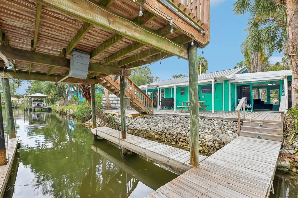 8825 Oak Street Riverview FL 33578