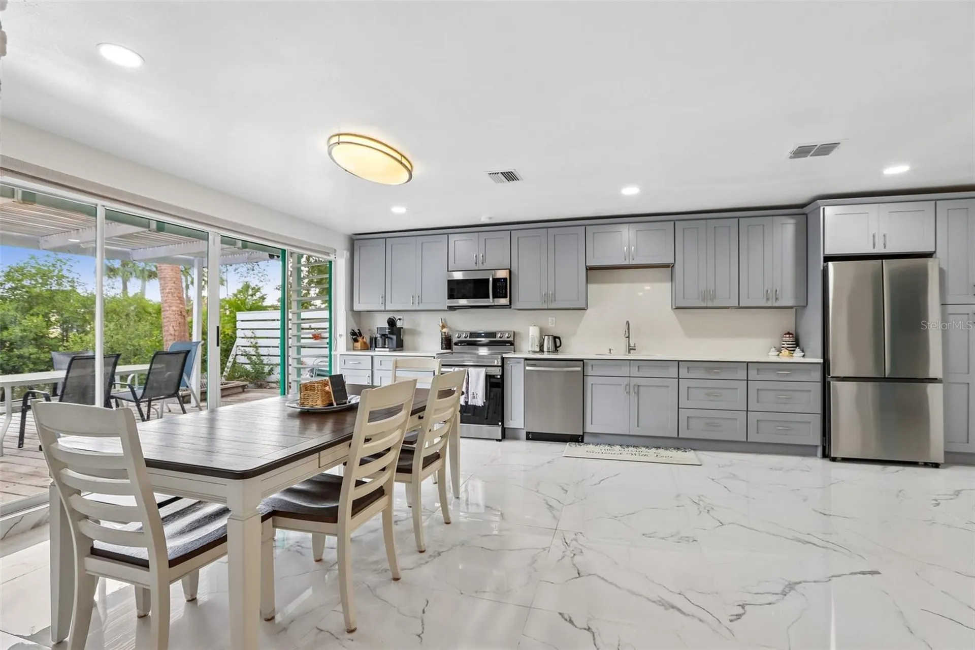 8825 Oak Street Riverview FL 33578