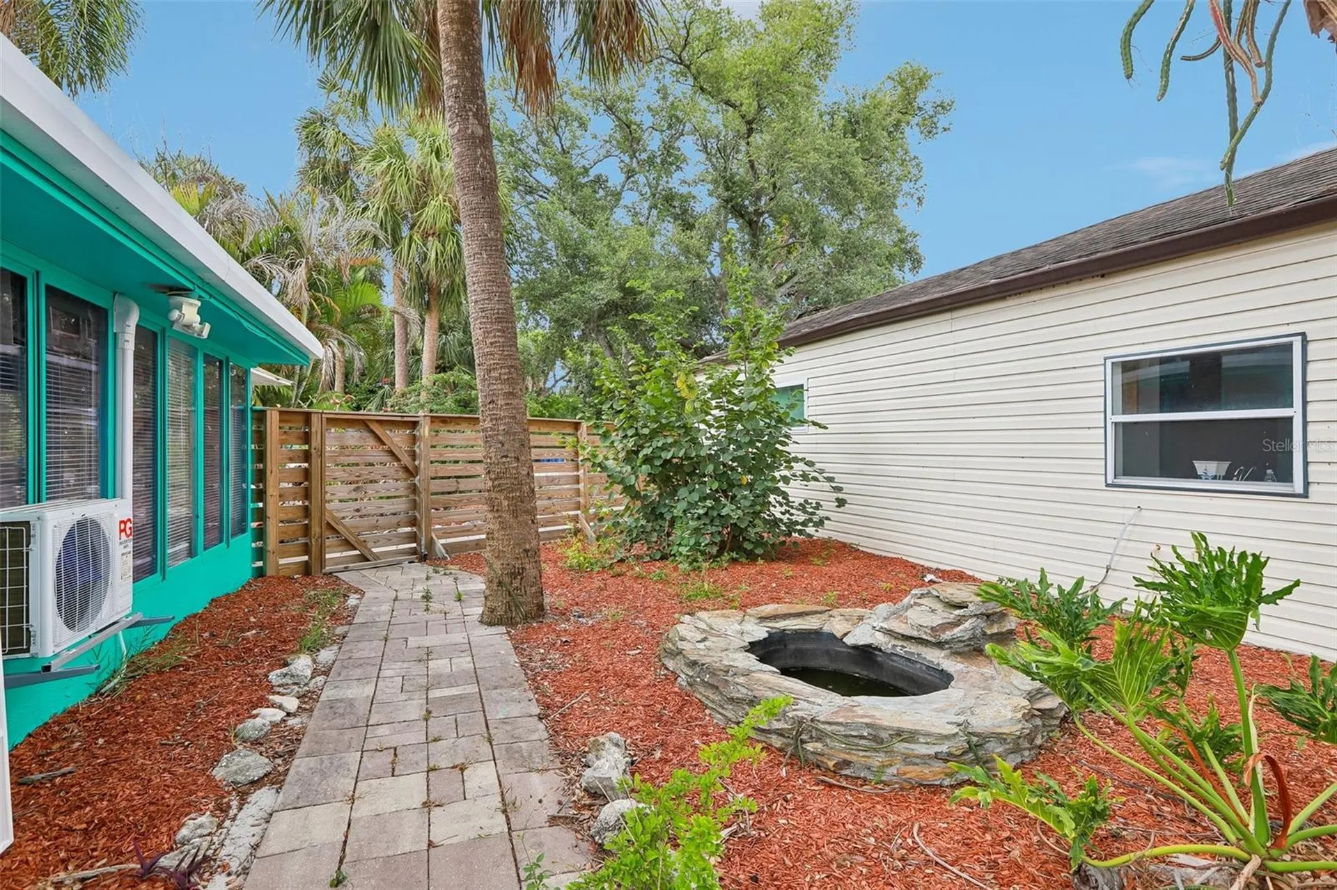 8825 Oak Street Riverview FL 33578