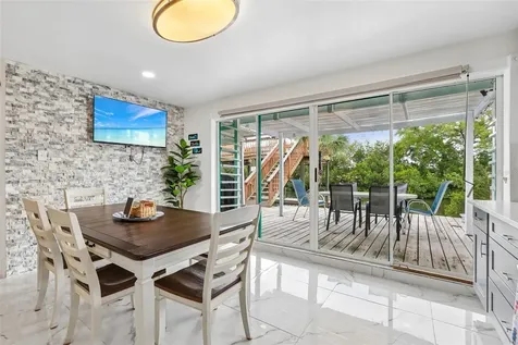 8825 Oak Street Riverview FL 33578