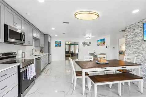 8825 Oak Street Riverview FL 33578