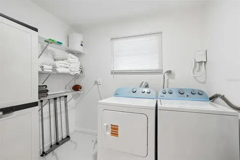 8825 Oak Street Riverview FL 33578