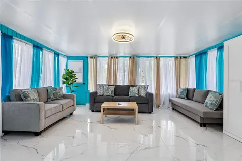 8825 Oak Street Riverview FL 33578