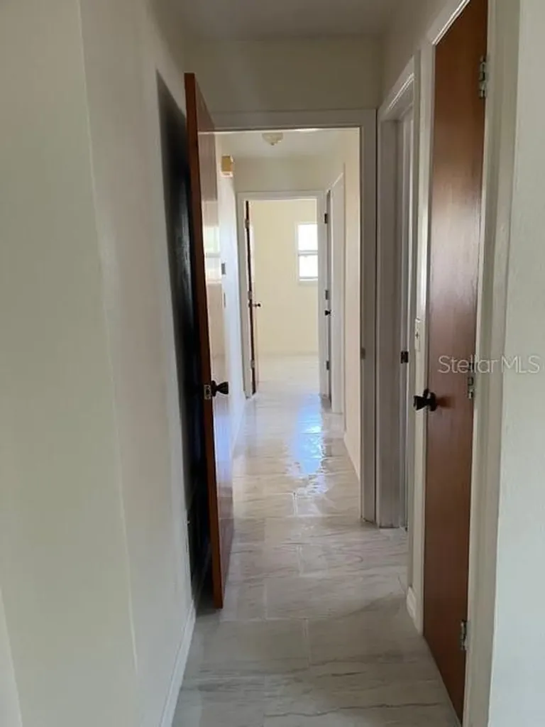 300 94th Avenue N St Petersburg FL 33702