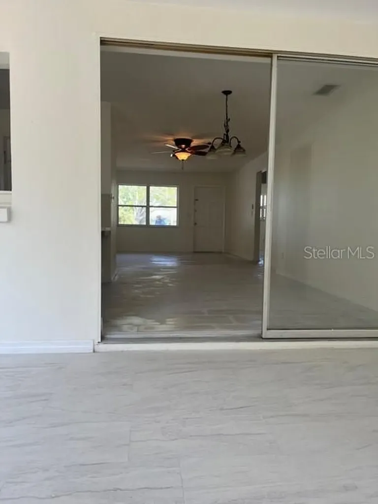 300 94th Avenue N St Petersburg FL 33702