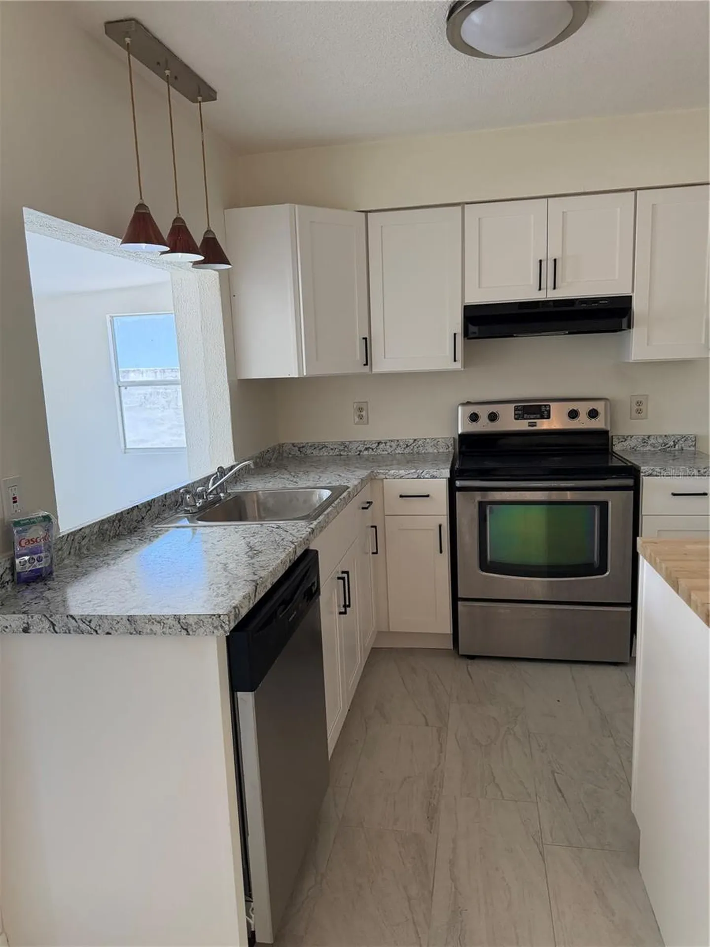 300 94th Avenue N St Petersburg FL 33702