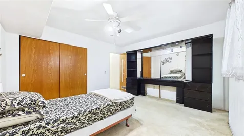 5664 40th Terrace N St Petersburg FL 33710