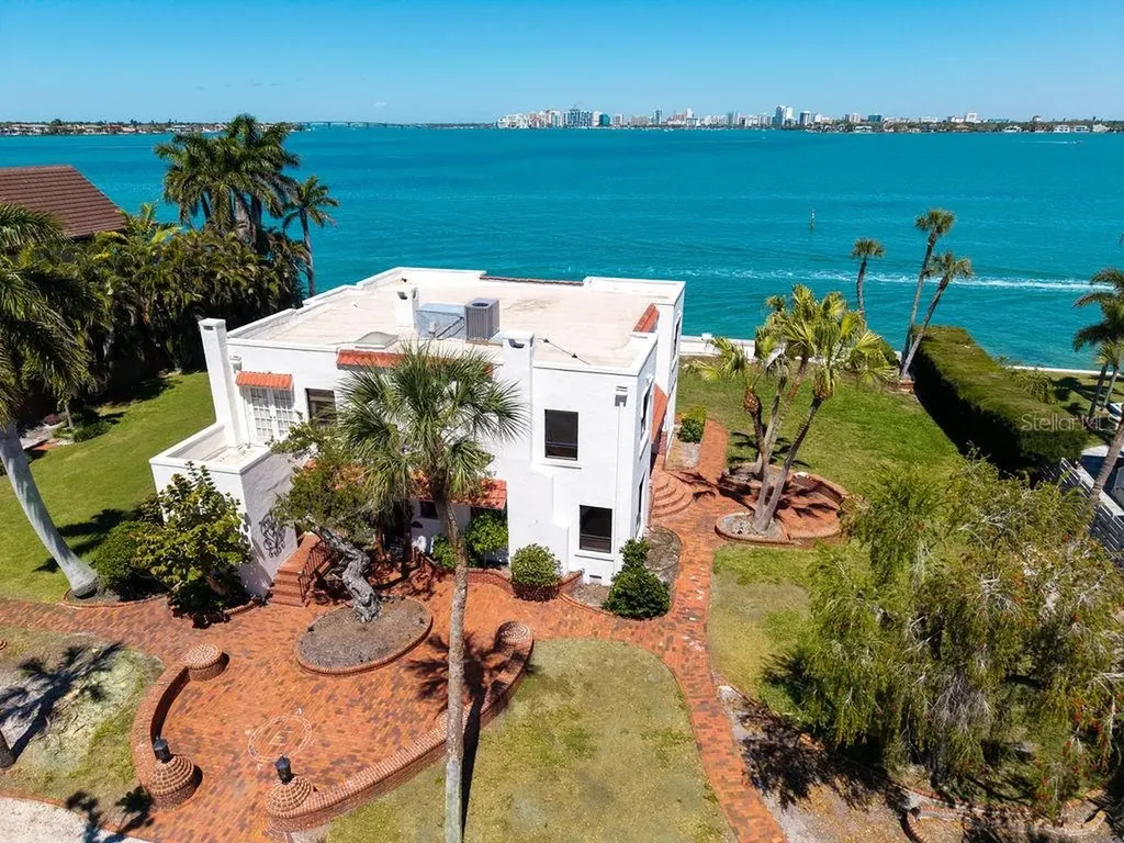 679 Norsota Way Sarasota FL 34242