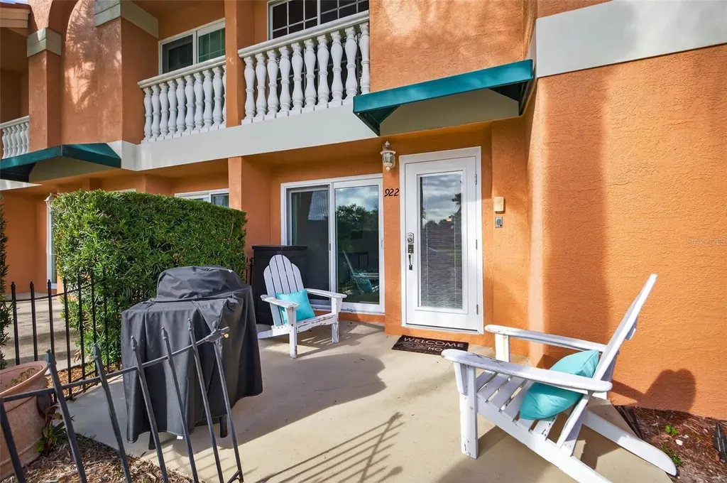 922 N Shore Drive NE St Petersburg FL 33701
