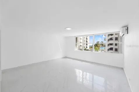 54 Kings Court San Juan PR 00911