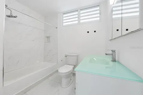 54 Kings Court San Juan PR 00911