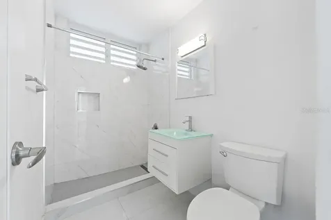 54 Kings Court San Juan PR 00911