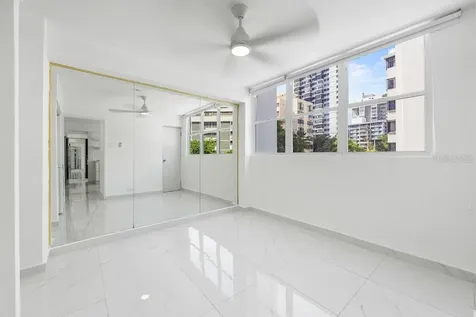 54 Kings Court San Juan PR 00911
