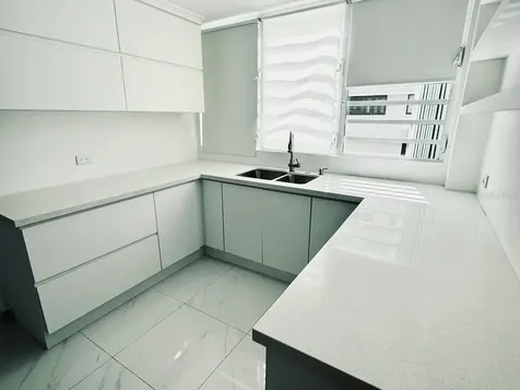 54 Kings Court San Juan PR 00911
