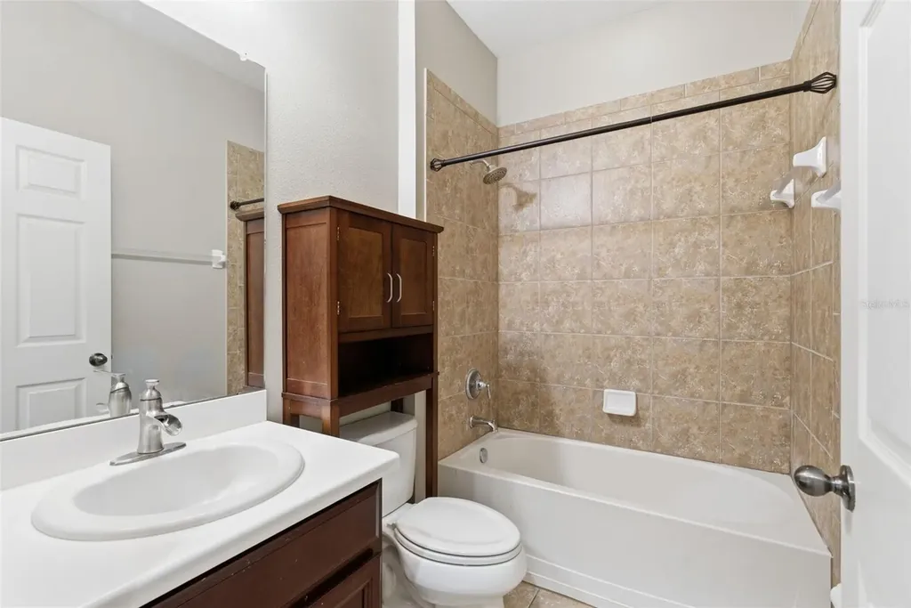 11133 Wembley Landing Drive Lithia FL 33547