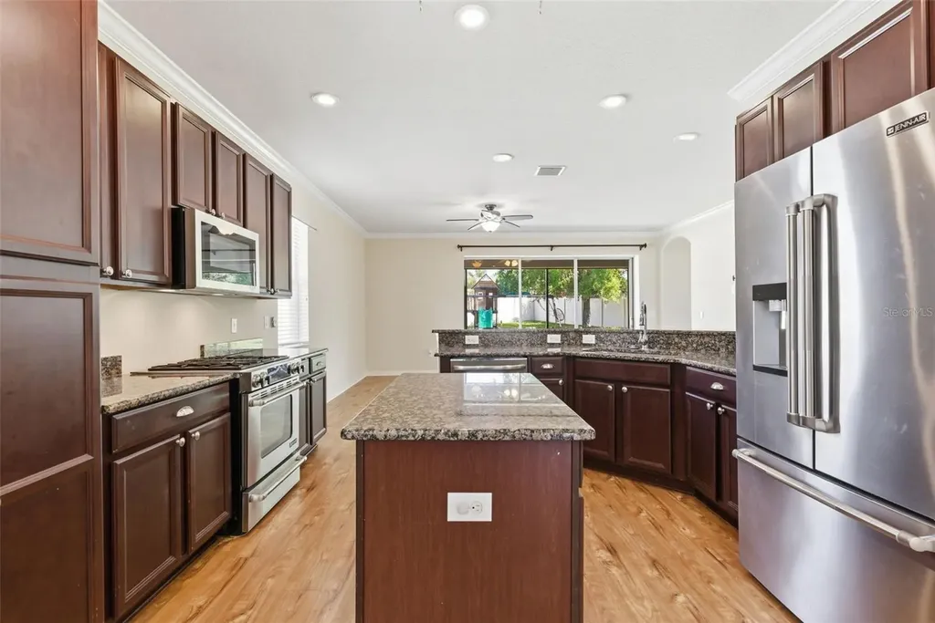 11133 Wembley Landing Drive Lithia FL 33547