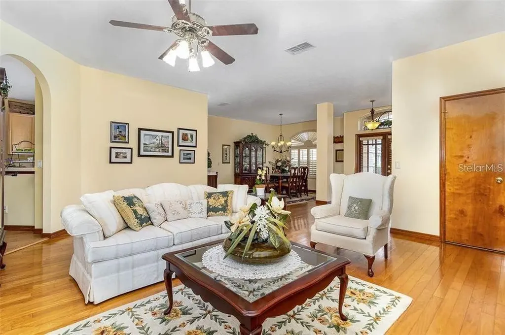 10001 Highland Woods Court Orlando FL 32836