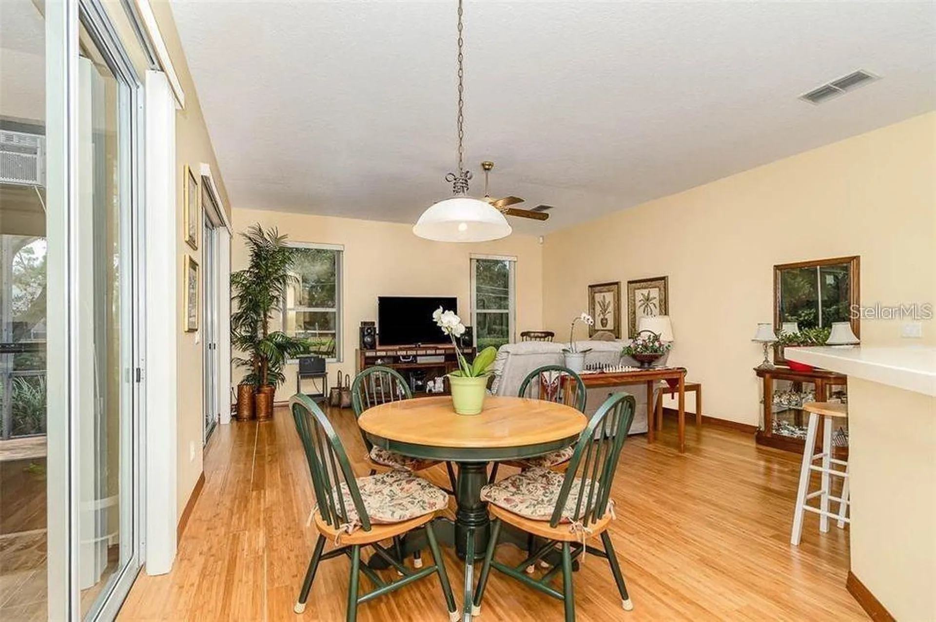 10001 Highland Woods Court Orlando FL 32836
